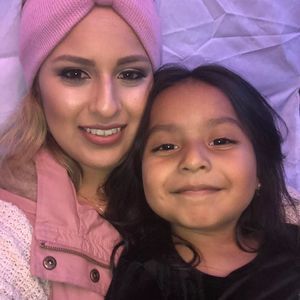 Meet your Posher, Dania